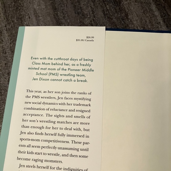 2-pack Laurie Gelman books: Class Mom series - Picture 10 of 11